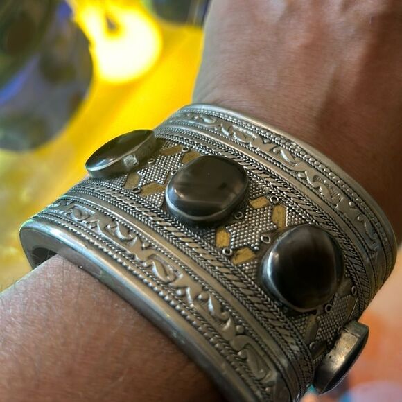 Turkemann Tribal Agate Cuff Bracelet - Picture 1 of 7